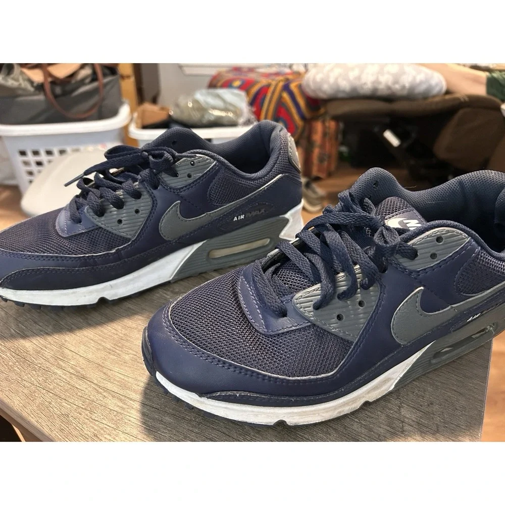 Nike product pair